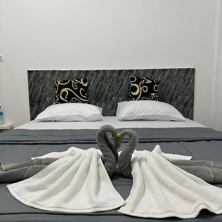 Black Sweet Homestay Dua Gili Air Exterior foto