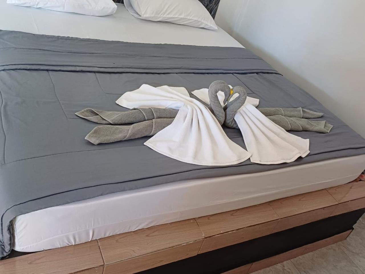 Black Sweet Homestay Dua Gili Air Exterior foto