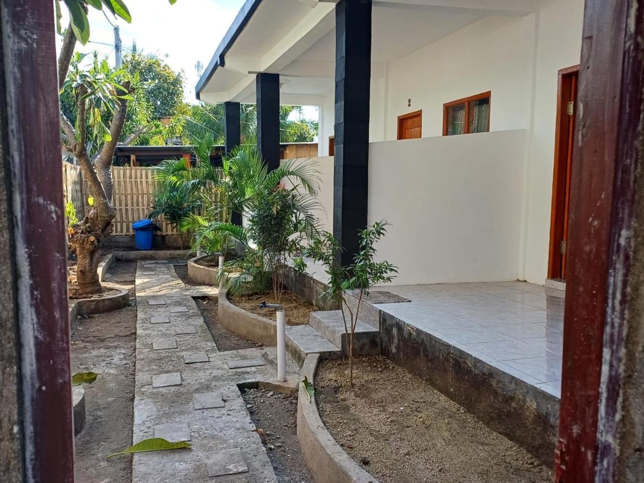 Black Sweet Homestay Dua Gili Air Exterior foto